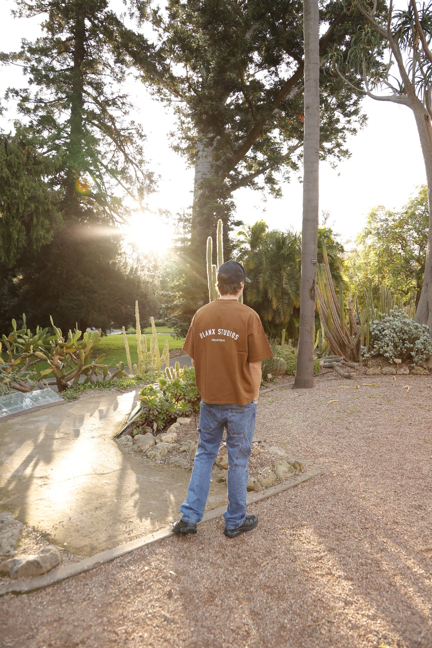 Collection 01 Tee in Brown